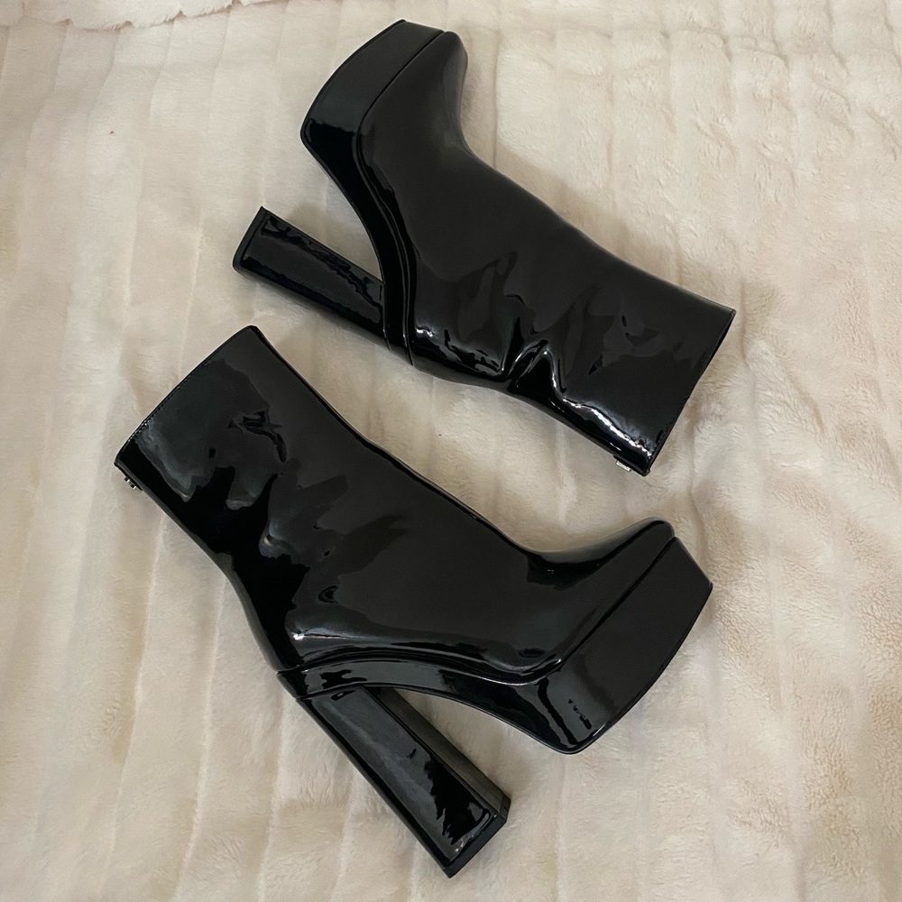Guess Platform Booties - Picture 3 of 7